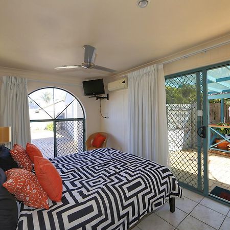 Golden Cane Bed & Breakfast Баргара Екстериор снимка